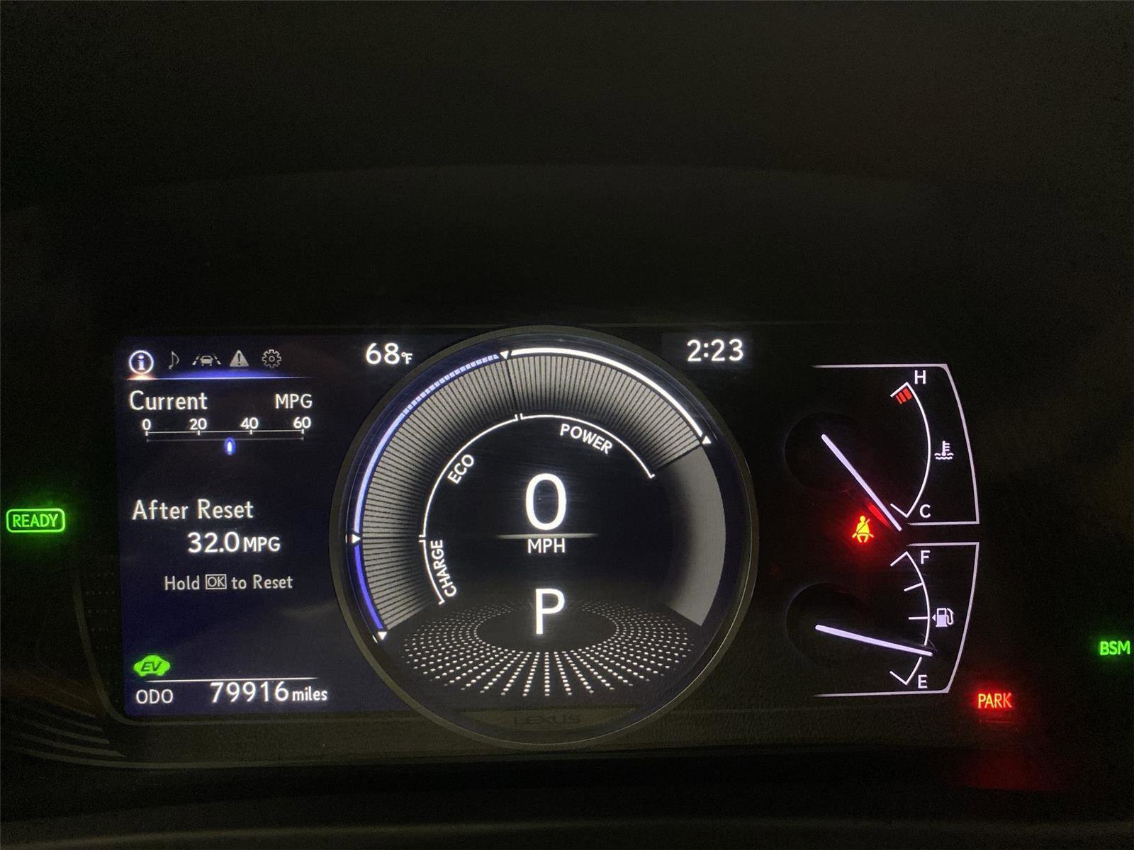 Used 2019 Lexus UX 250h w/ Premium Package AWD/4WD image 14