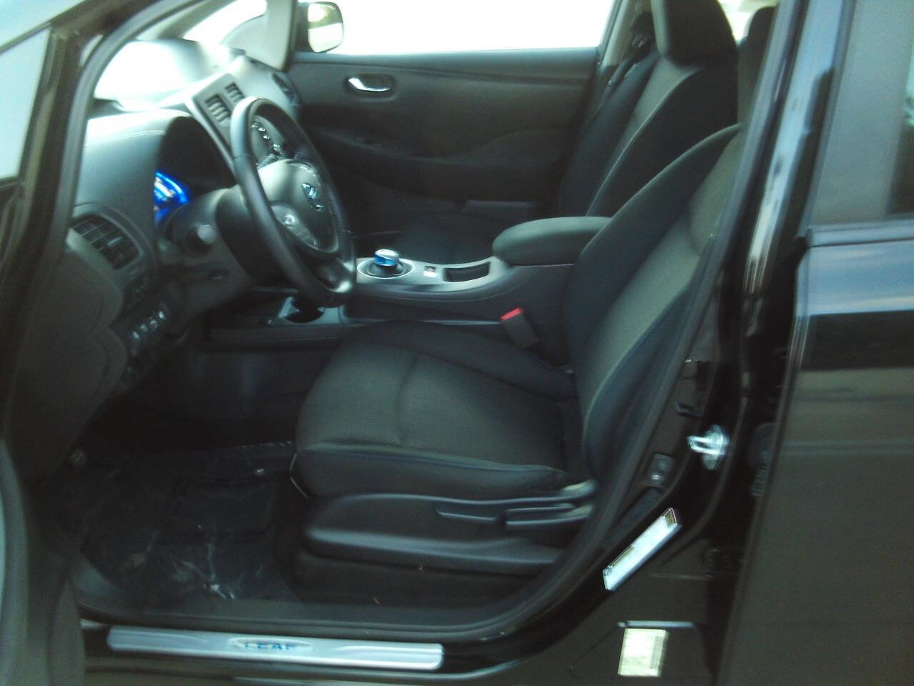 Used 2015 Nissan Leaf S w/ Charge Package image 7