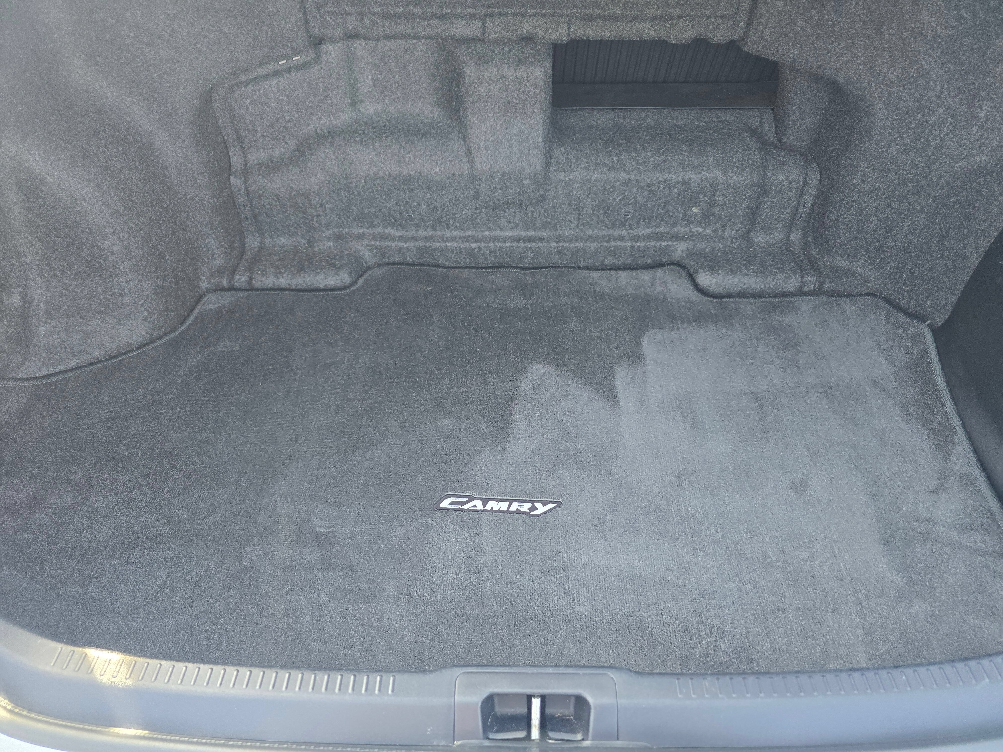 Used 2016 Toyota Camry XLE w/ Moonroof Package FWD image 14