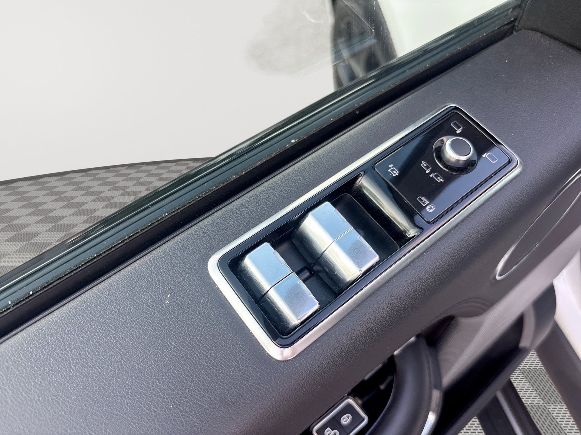 Used 2019 Land Rover Range Rover HSE AWD/4WD image 15