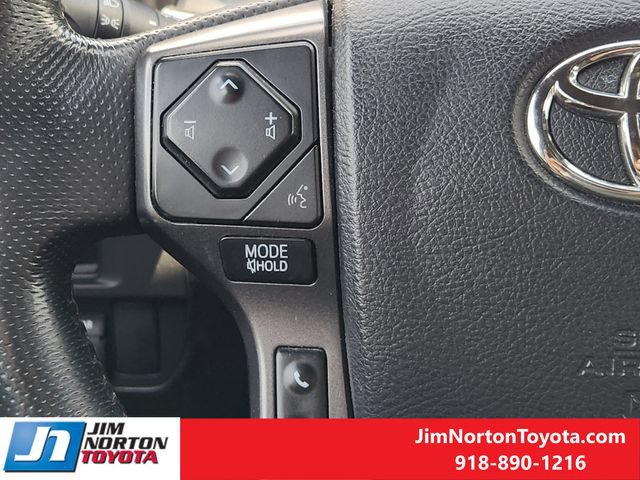 Used 2017 Toyota Tacoma TRD Off-Road w/ Tow Package (A/T) AWD/4WD image 28