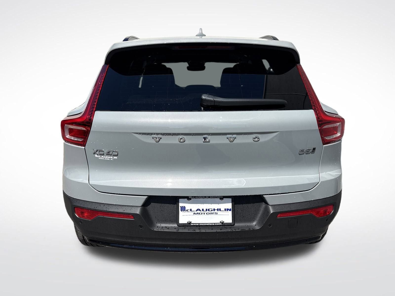 New 2026 Volvo XC40 B5 Plus w/ Protection Package Premier image 4