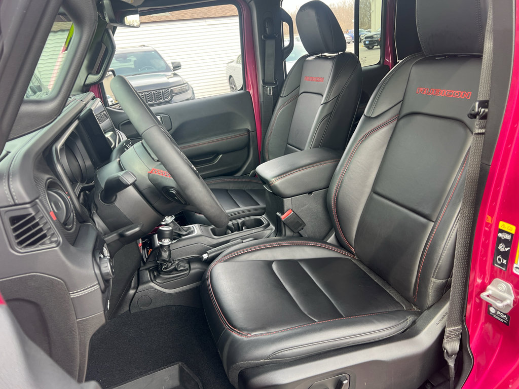 Used 2024 Jeep Gladiator Rubicon AWD/4WD image 9