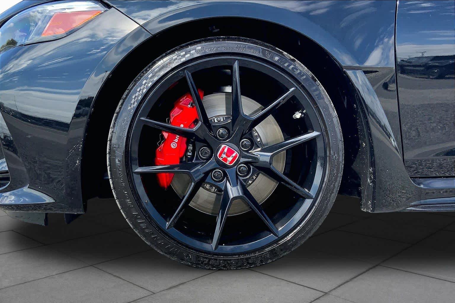 Used 2024 Honda Civic Type R image 11