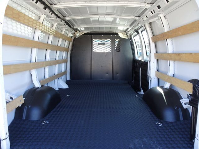 Used 2024 Chevrolet Express 2500 w/ Driver Convenience Package RWD image 9