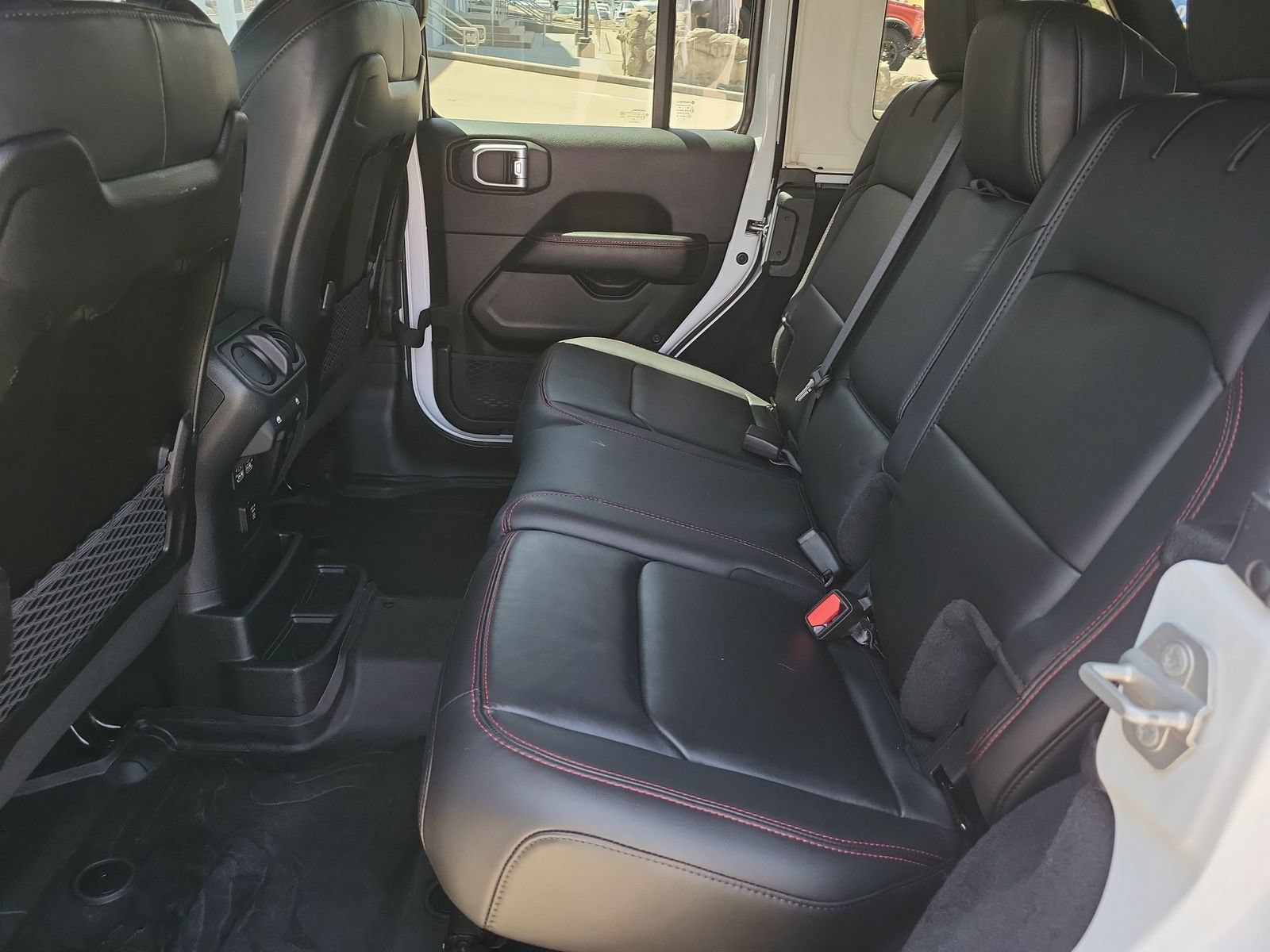 Used 2025 Jeep Wrangler Unlimited Rubicon AWD/4WD image 25