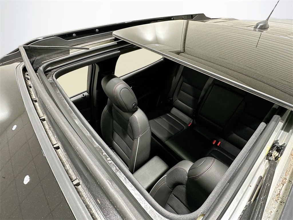 Used 2023 Chevrolet TrailBlazer RS w/ Sun and Liftgate Package image 23