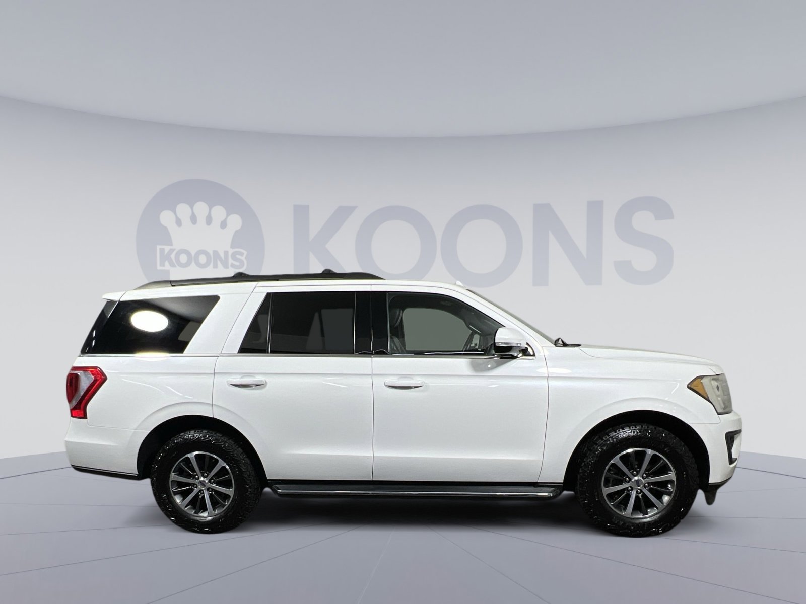 Certified 2020 Ford Expedition XLT w/ Equipment Group 202A image 8