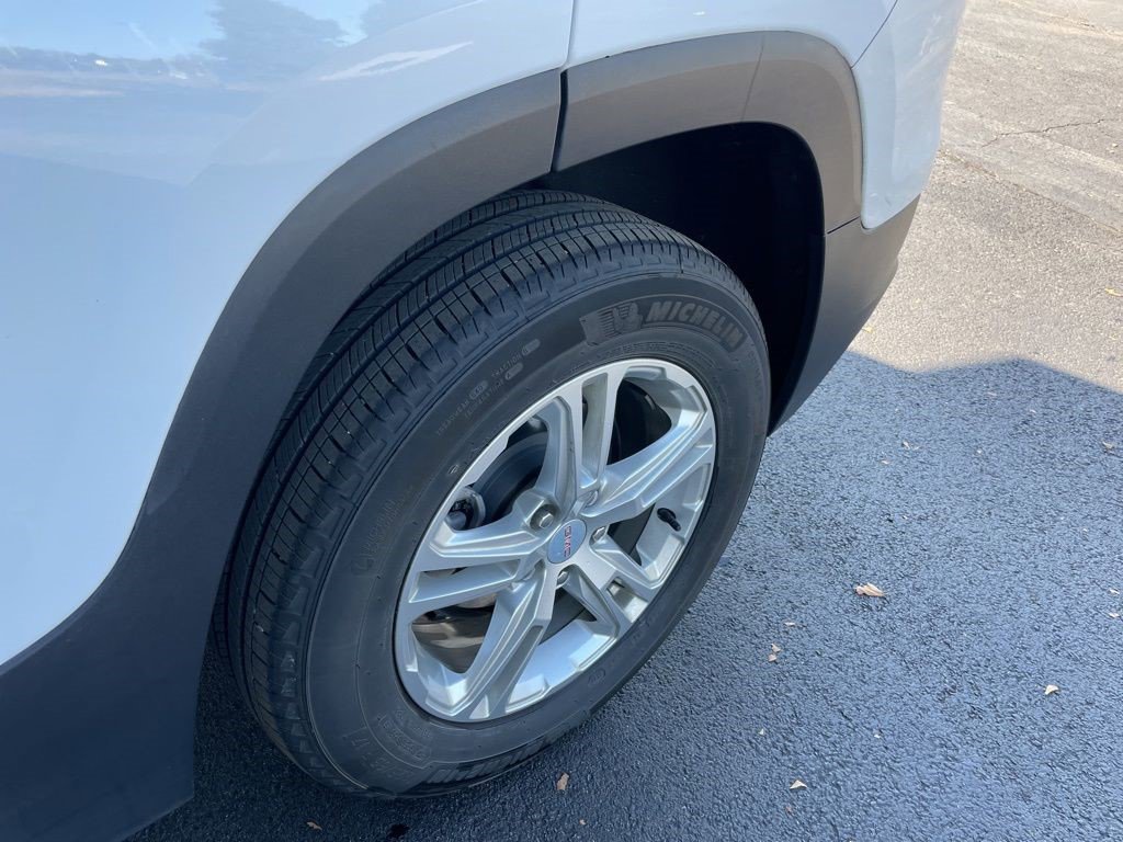 Certified 2022 GMC Terrain SLE w/ Driver Convenience Package image 5