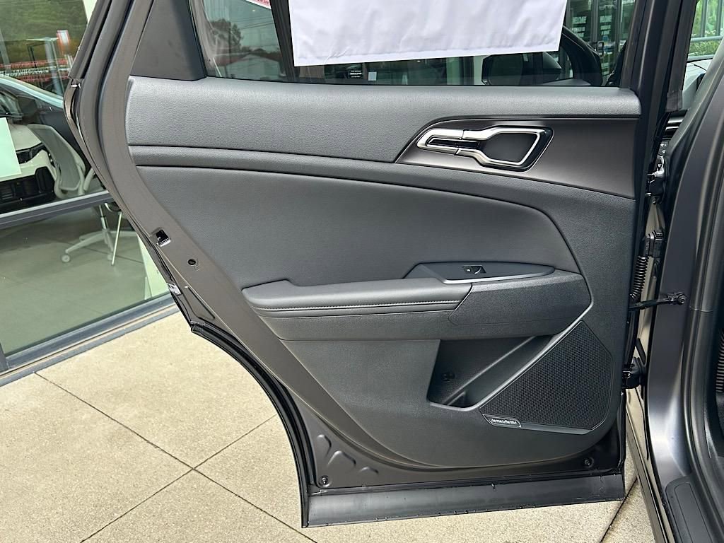 New 2026 Kia Sportage SX image 21