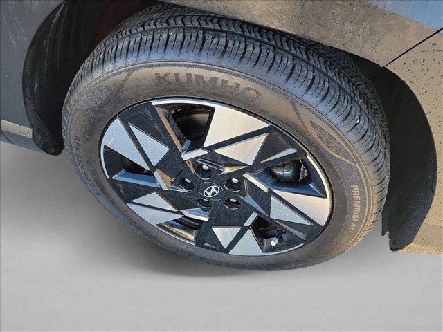 Used 2025 Hyundai Kona SEL FWD image 10
