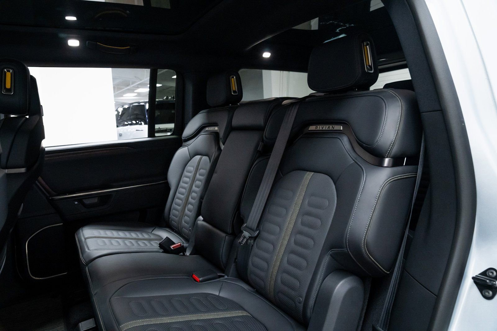 Used 2026 Rivian R1S Adventure image 19