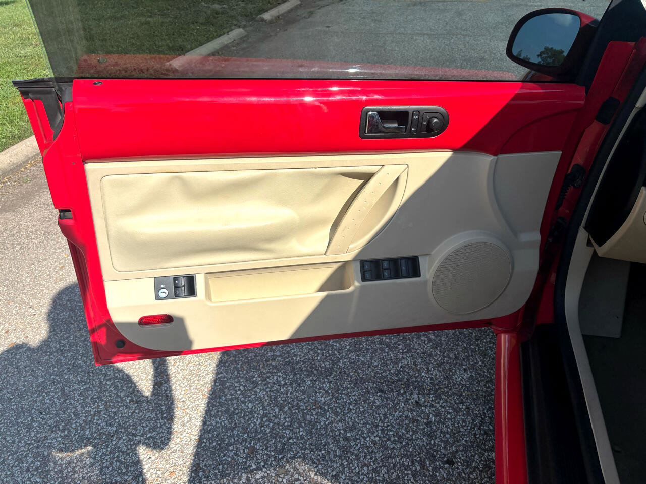 Used 2004 Volkswagen Beetle GLS image 11