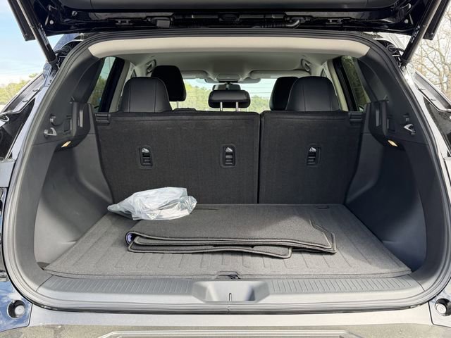 Used 2025 Hyundai Elantra Limited image 31