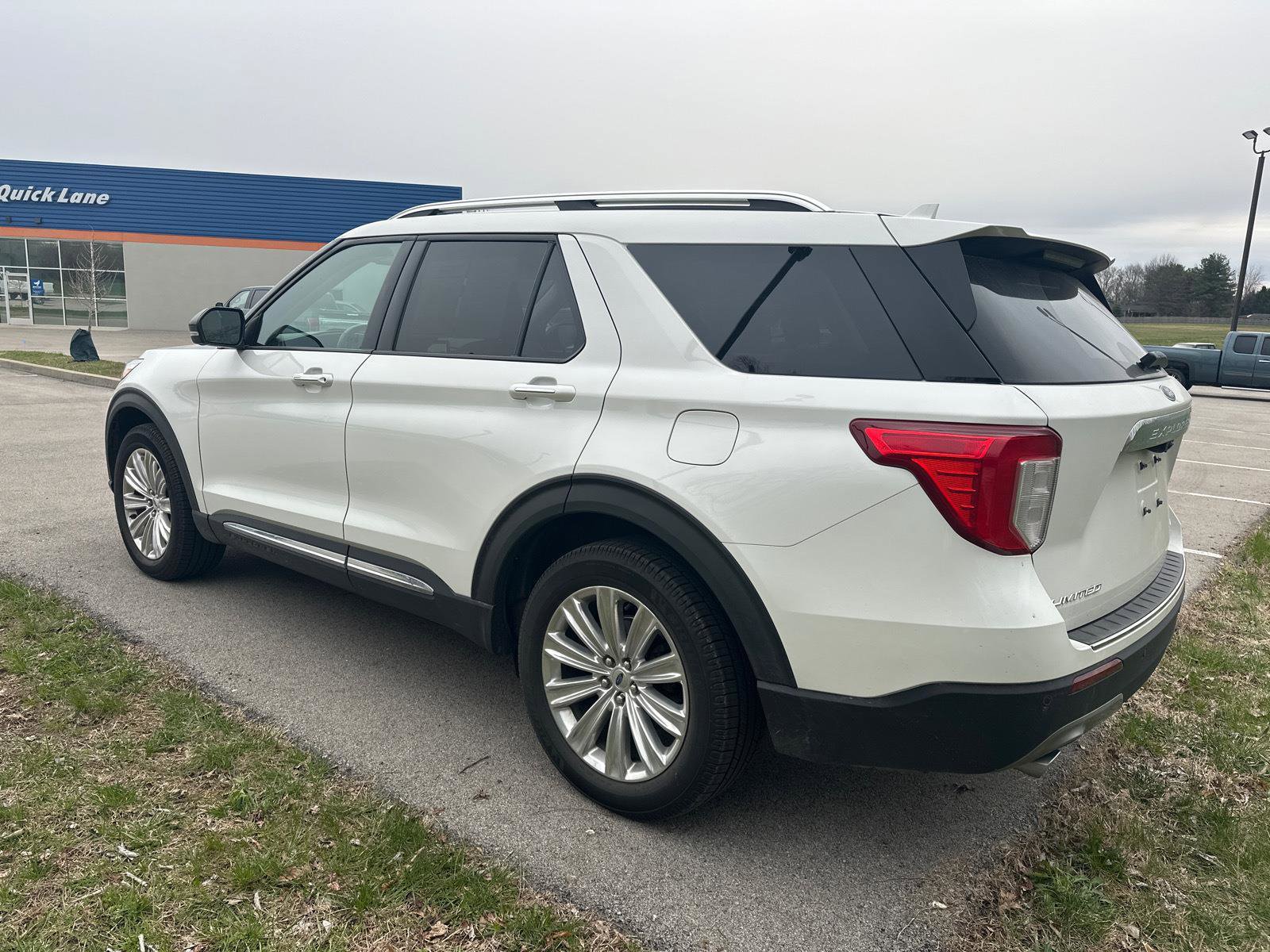 Used 2021 Ford Explorer Limited w/ Equipment Group 301A image 11