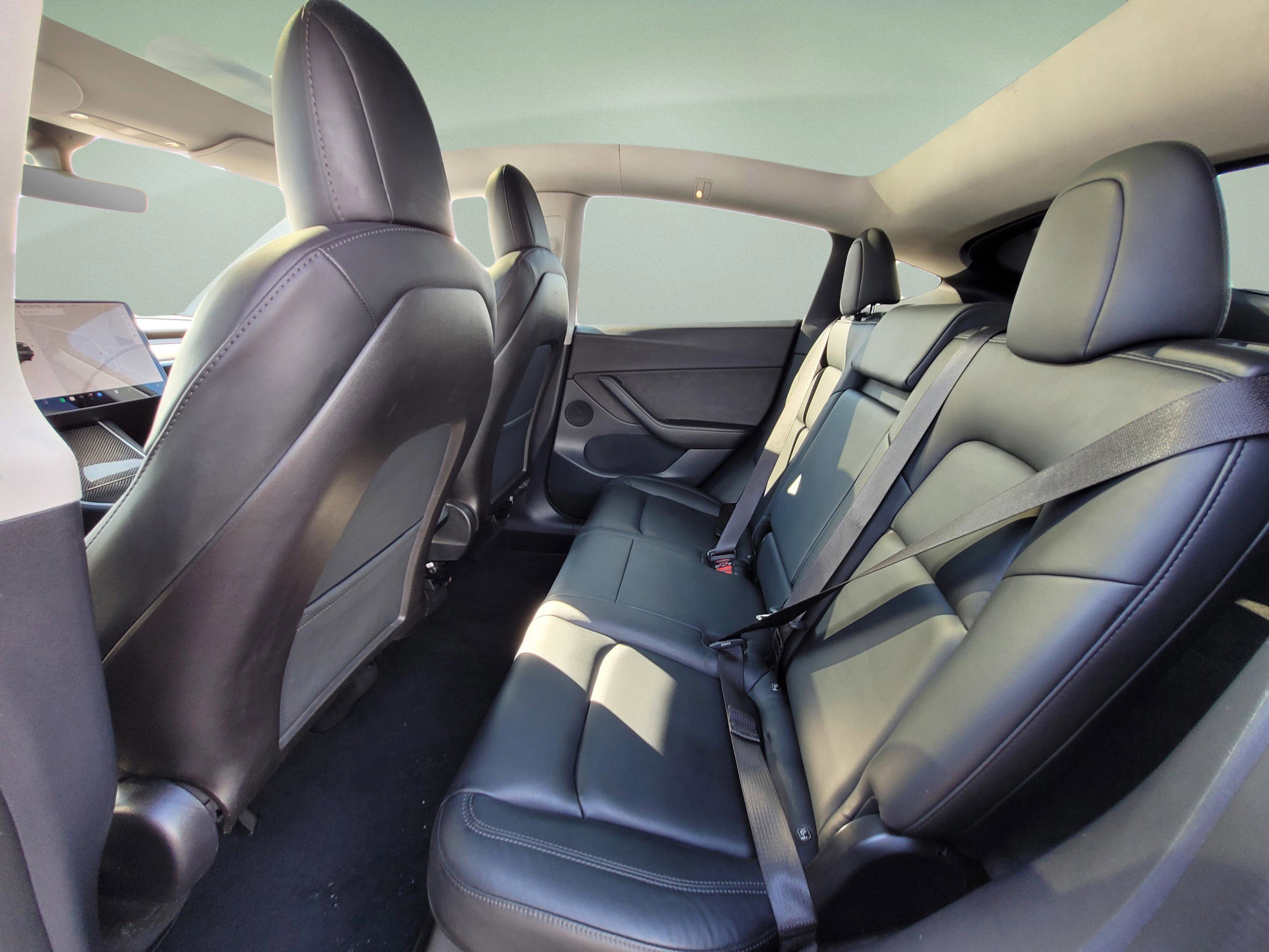 Used 2020 Tesla Model Y Long Range image 14