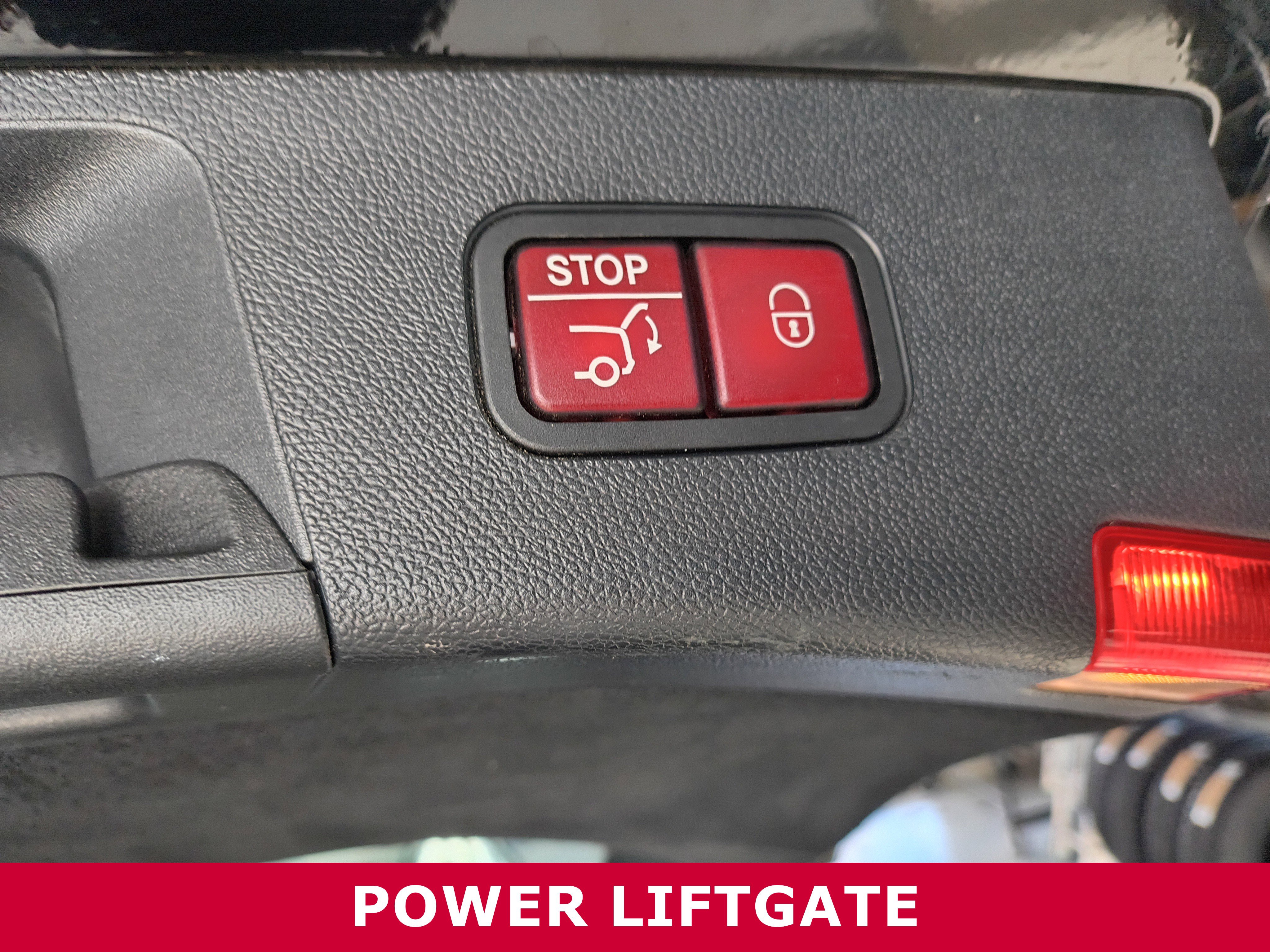 Used 2016 Mercedes-Benz E 350 4MATIC Wagon image 8