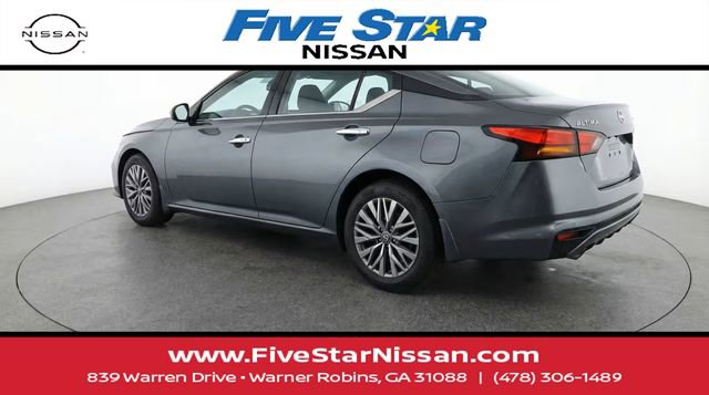 Used 2025 Nissan Altima 2.5 SV image 6