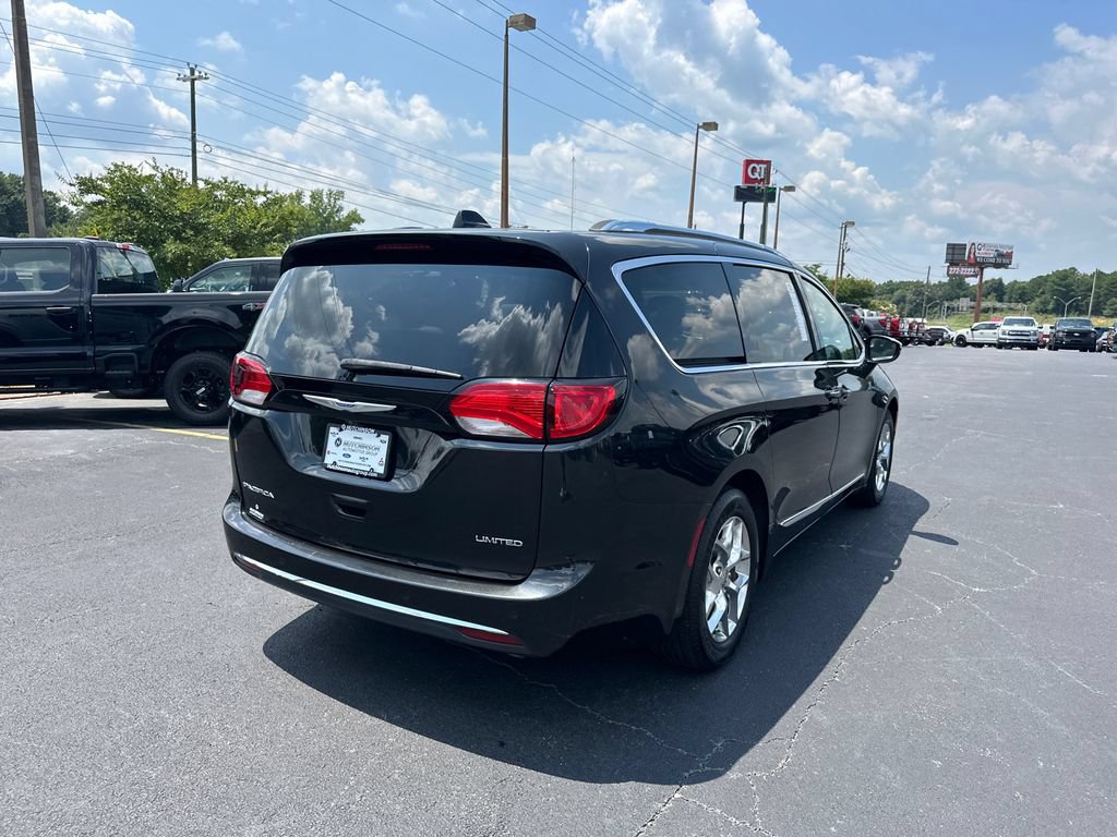 Used 2019 Chrysler Pacifica Limited FWD image 7