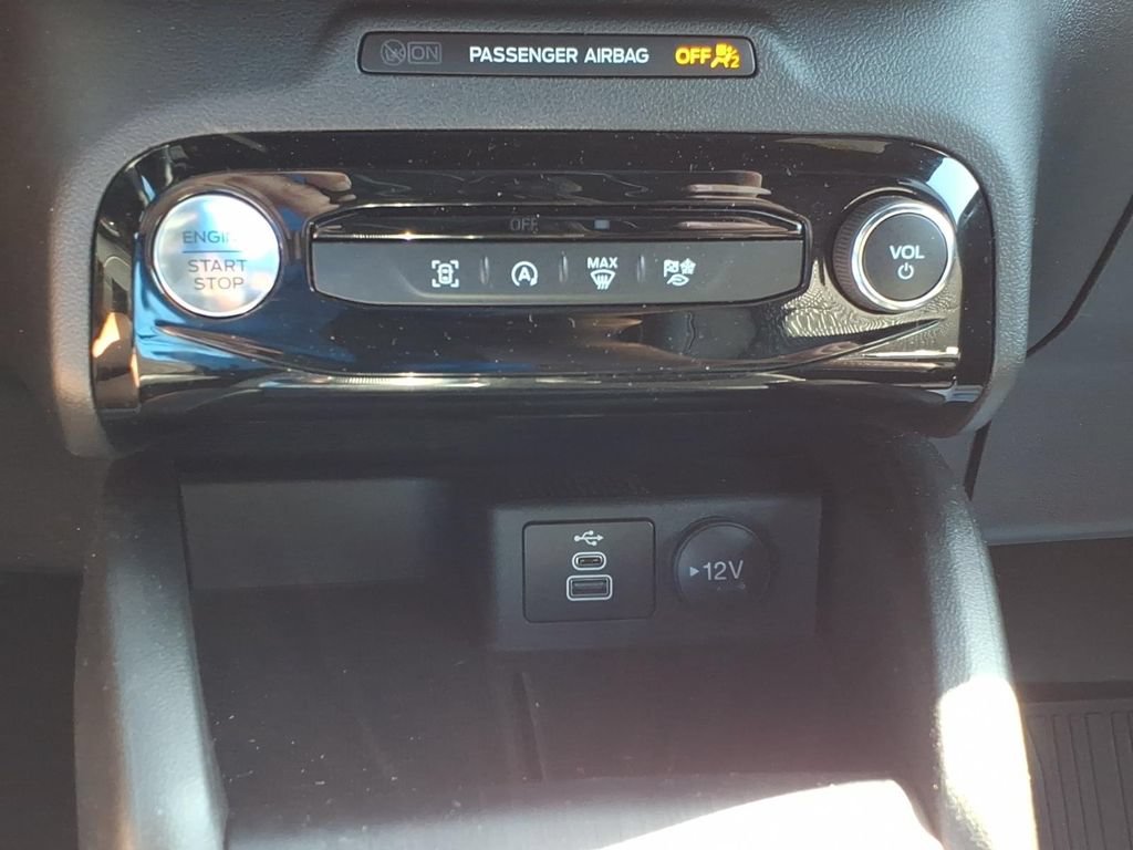 Used 2024 Ford Escape ST-Line w/ Tech Pack #1 AWD/4WD image 17