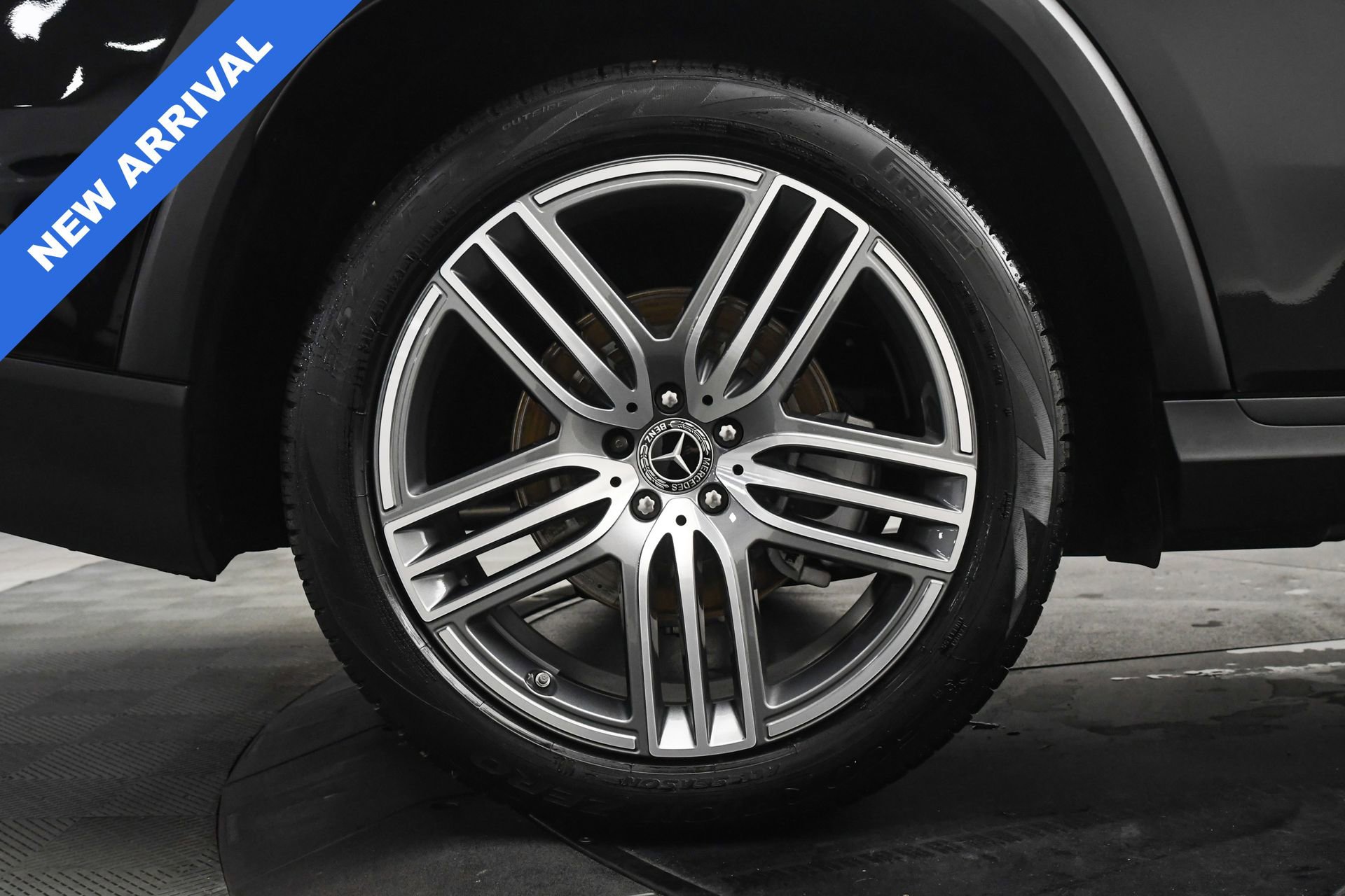 Used 2025 Mercedes-Benz GLS 450 4MATIC image 34