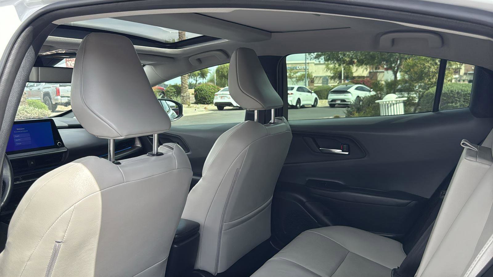 Used 2025 Toyota Prius XLE image 29