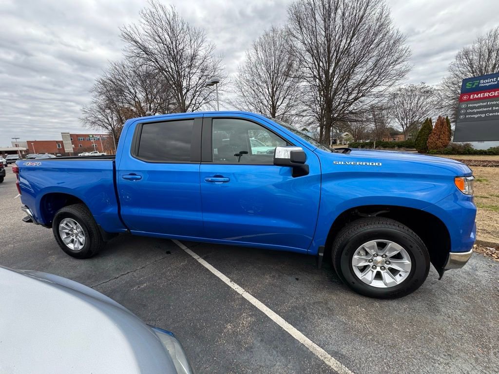 Used 2025 Chevrolet Silverado 1500 LT image 8