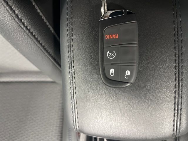New 2026 Jeep Compass Latitude AWD/4WD image 17