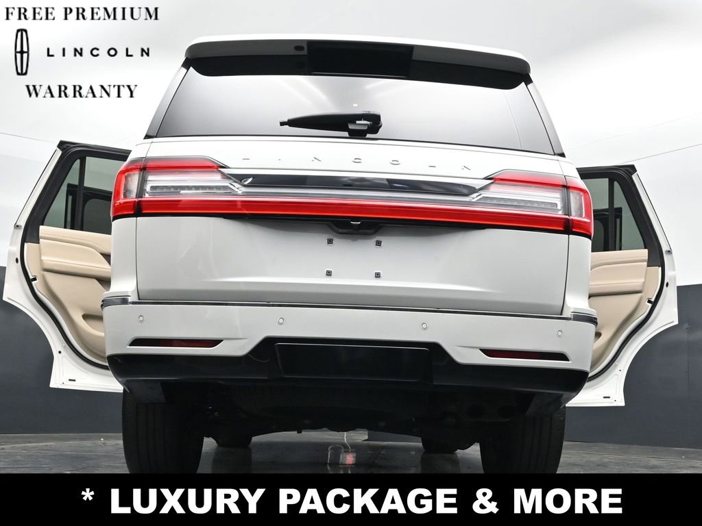Used 2021 Lincoln Navigator Reserve w/ Luxury Package RWD image 42
