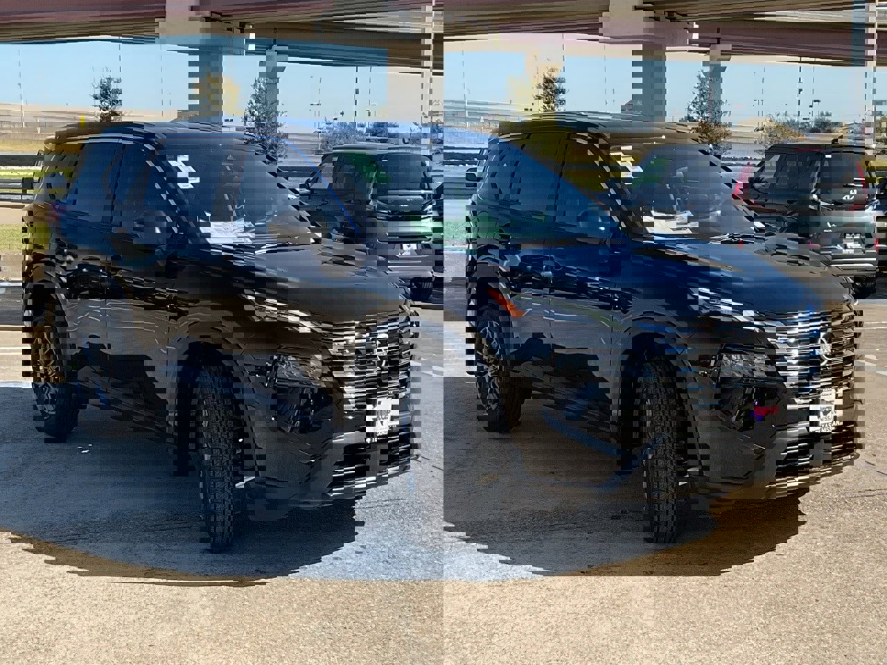 New 2026 Nissan Rogue S image 4