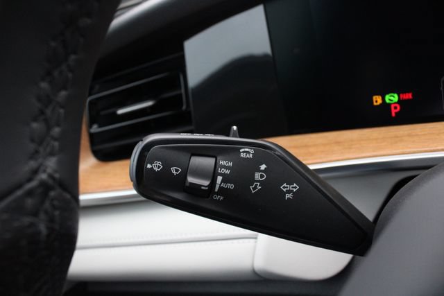 New 2026 Volkswagen Tiguan SEL R-Line AWD/4WD image 13