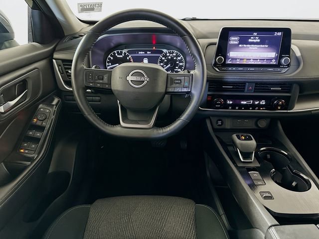 Used 2025 Nissan Rogue SV image 22