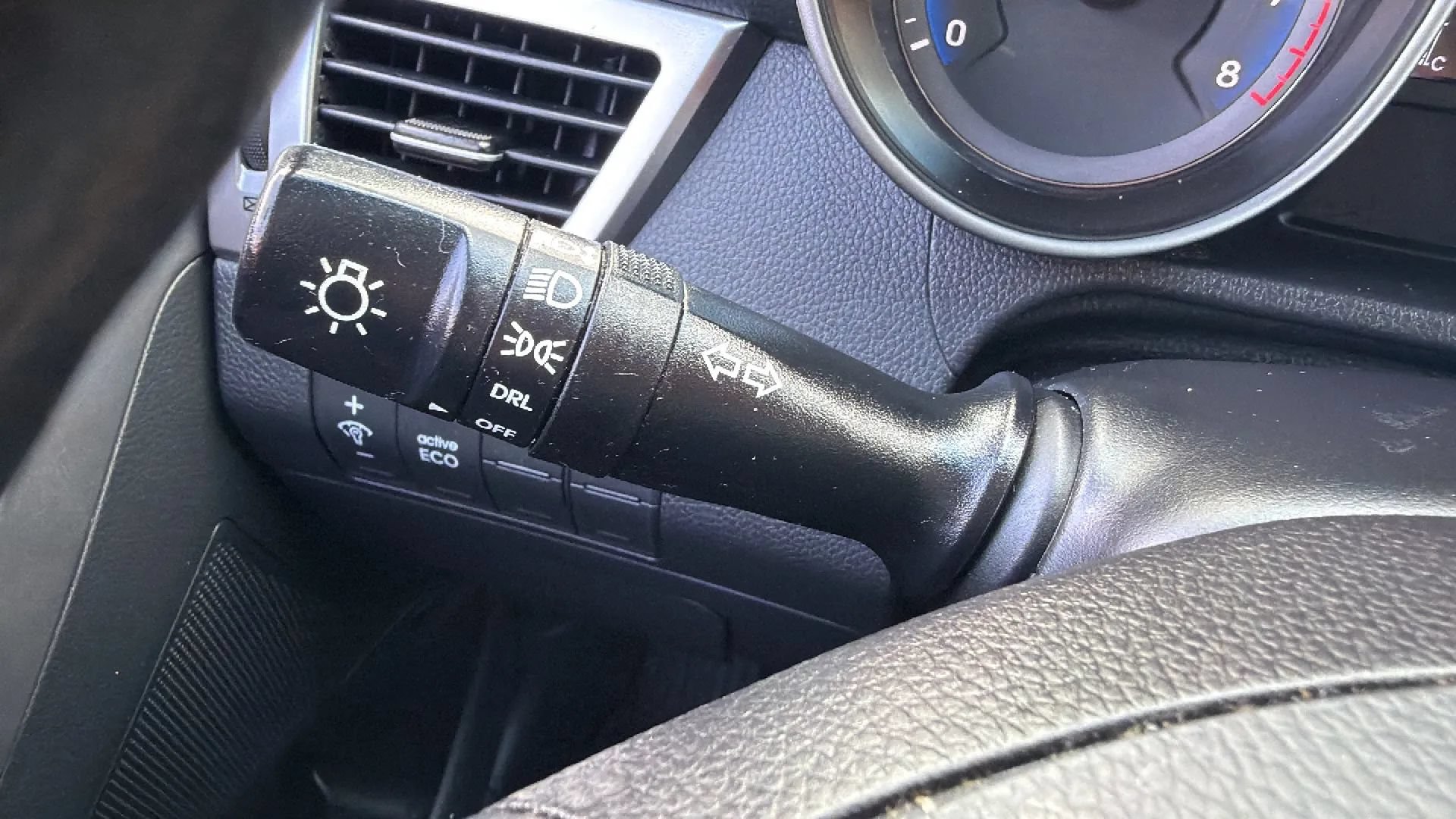 Used 2017 Hyundai Elantra GT FWD image 14