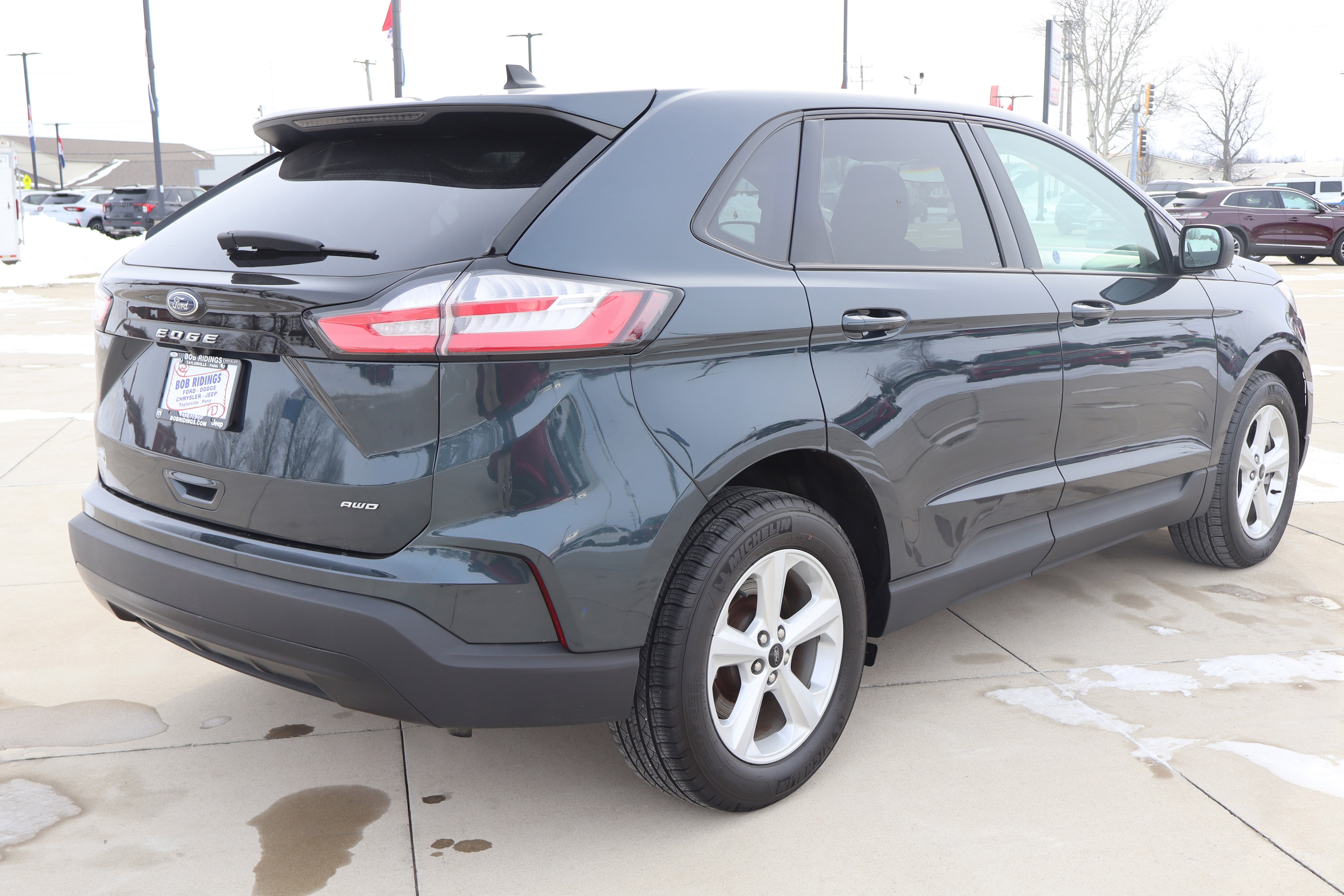 Used 2023 Ford Edge SE image 6