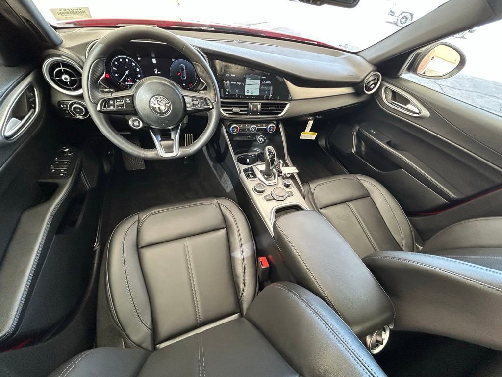 New 2025 Alfa Romeo Giulia w/ Driving Assist Package image 28