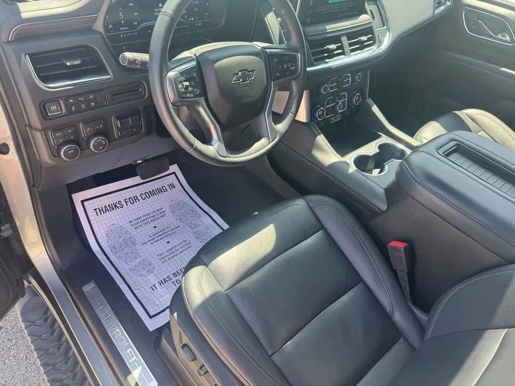 Used 2024 Chevrolet Tahoe Z71 w/ Luxury Package AWD/4WD image 10