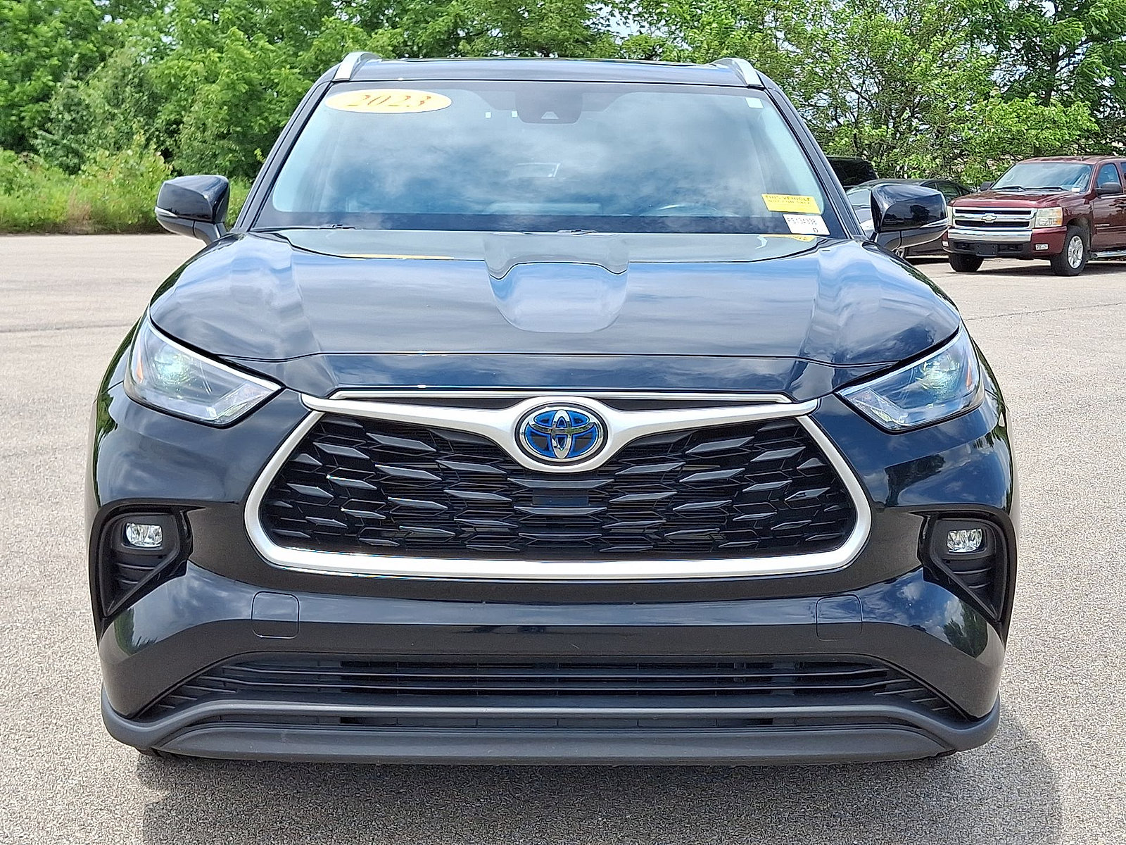Used 2023 Toyota Highlander XLE AWD/4WD image 29