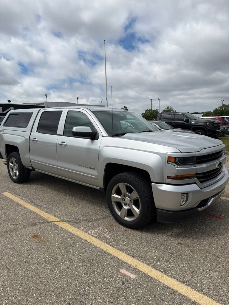 Used 2018 Chevrolet Silverado 1500 LT w/ All Star Edition AWD/4WD image 2