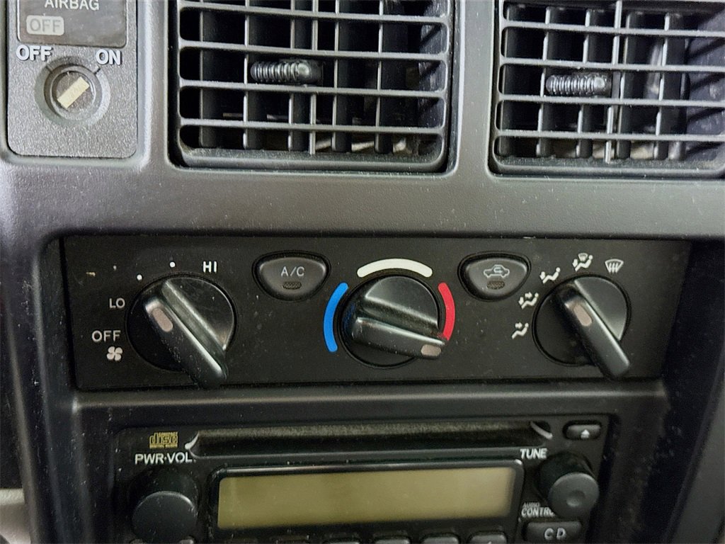 Used 2001 Toyota Tacoma Base image 6