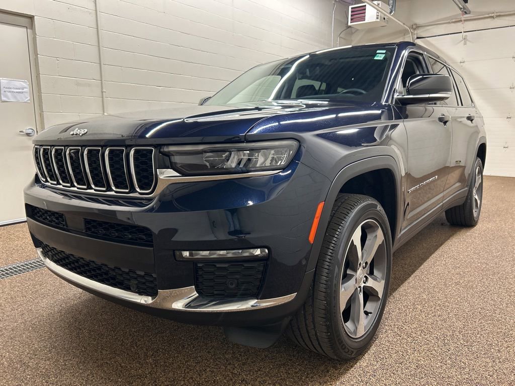 Used 2023 Jeep Grand Cherokee L Limited w/ Luxury Tech Group II image 5