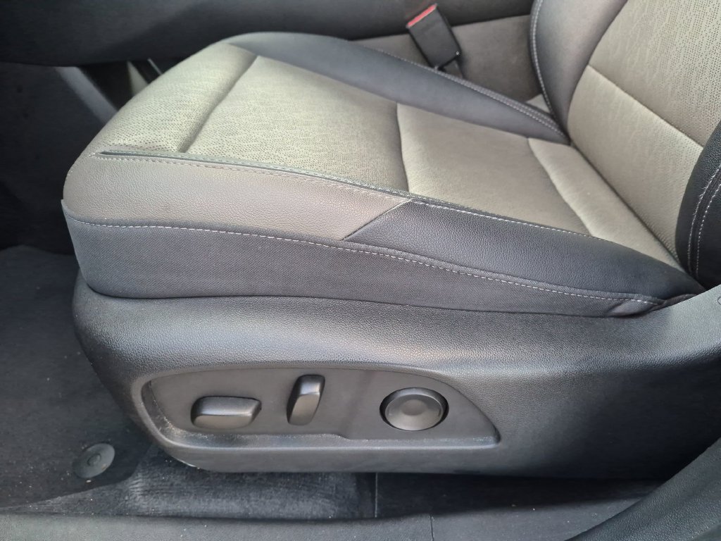 Used 2025 Chevrolet Equinox LT w/ Convenience Package II AWD/4WD image 16