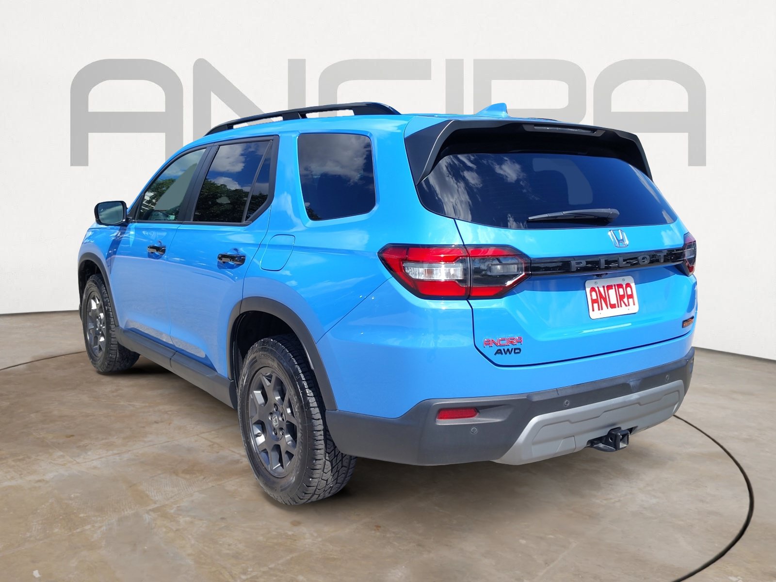Used 2024 Honda Pilot TrailSport image 8