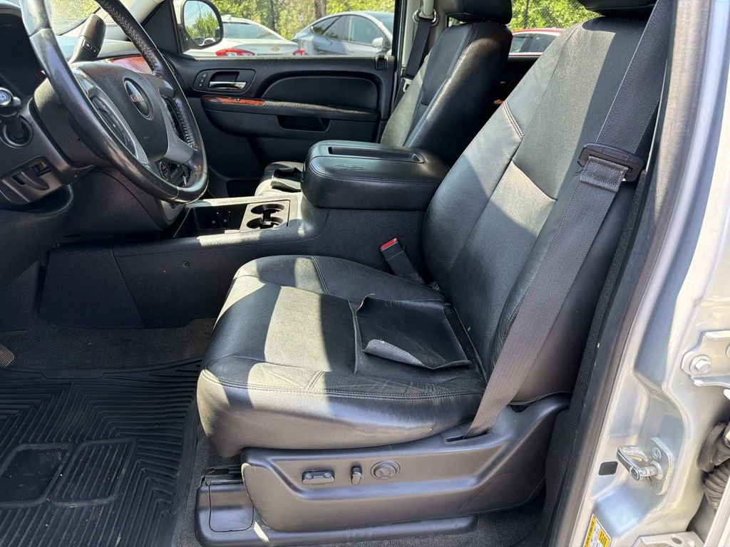 Used 2013 GMC Yukon XL 2500 SLT image 24