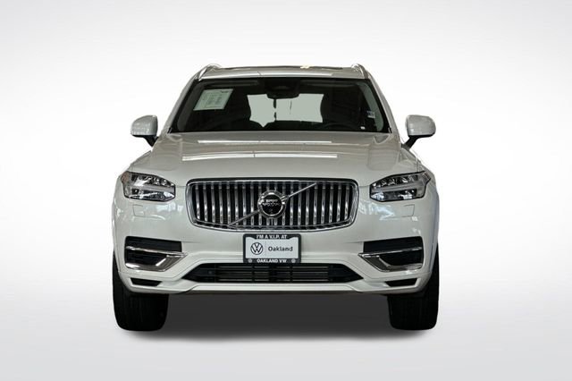 Used 2024 Volvo XC90 T8 Plus w/ Protection Package Premier image 9