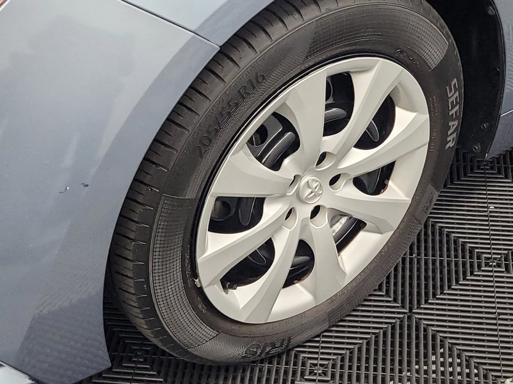 Used 2024 Toyota Corolla LE FWD image 31