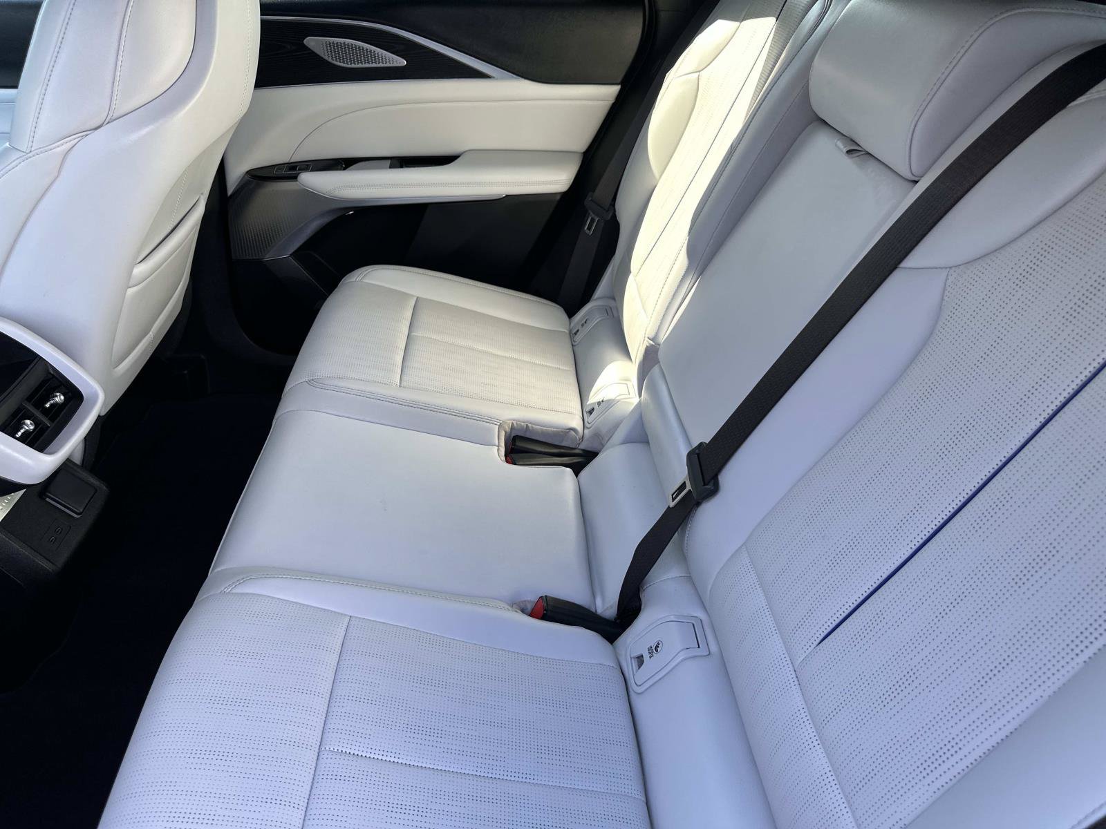 Used 2024 Cadillac Lyriq Sport AWD/4WD image 29