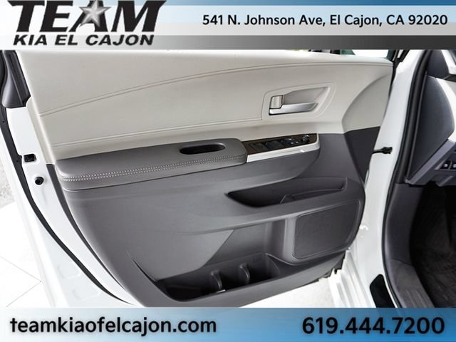 Used 2022 Toyota Sienna XLE w/ XLE Plus Package FWD image 24