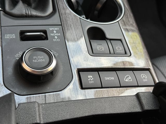 Used 2020 Toyota Highlander Platinum AWD/4WD image 11