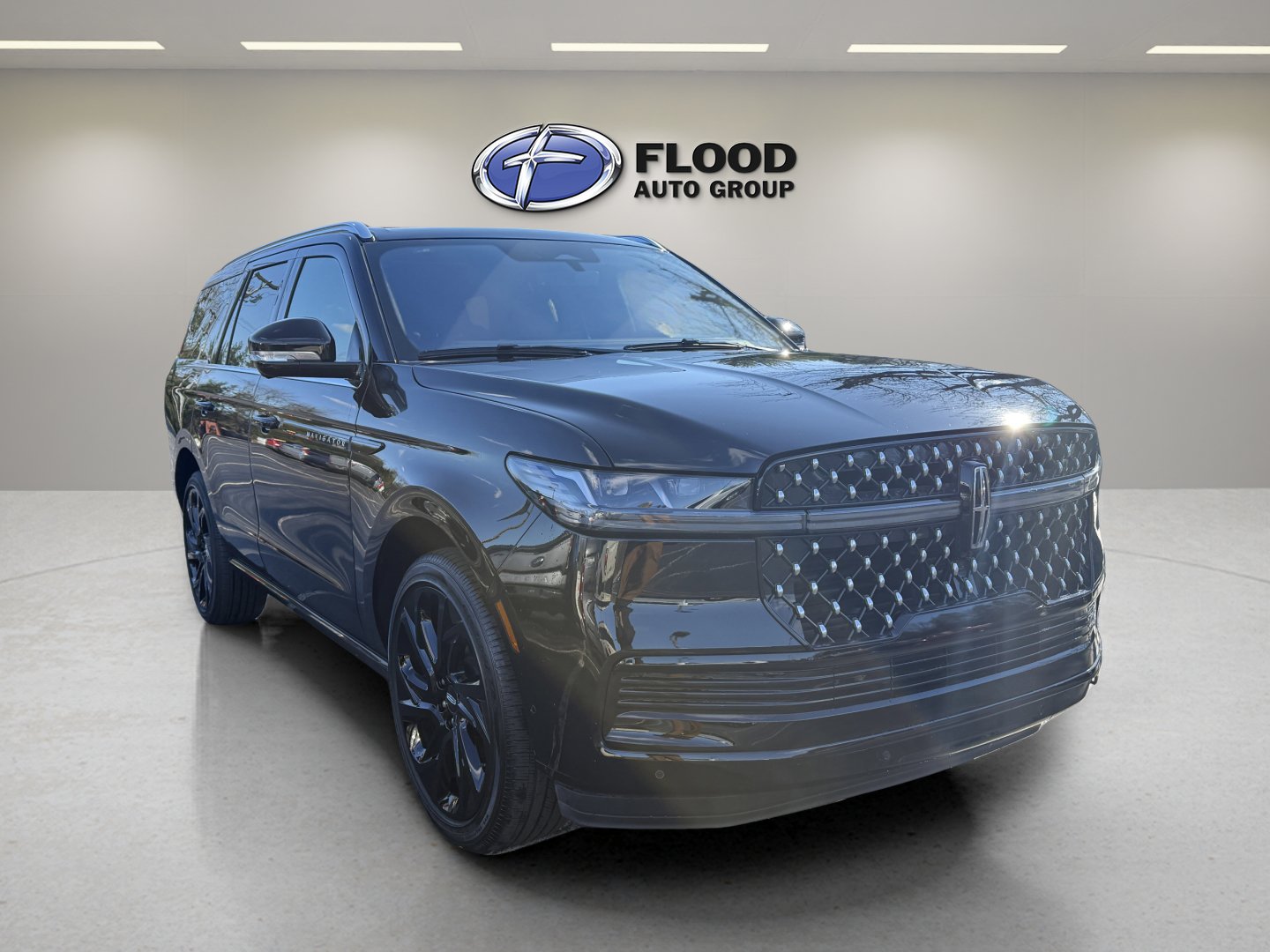 Used 2025 Lincoln Navigator Black Label AWD/4WD image 1