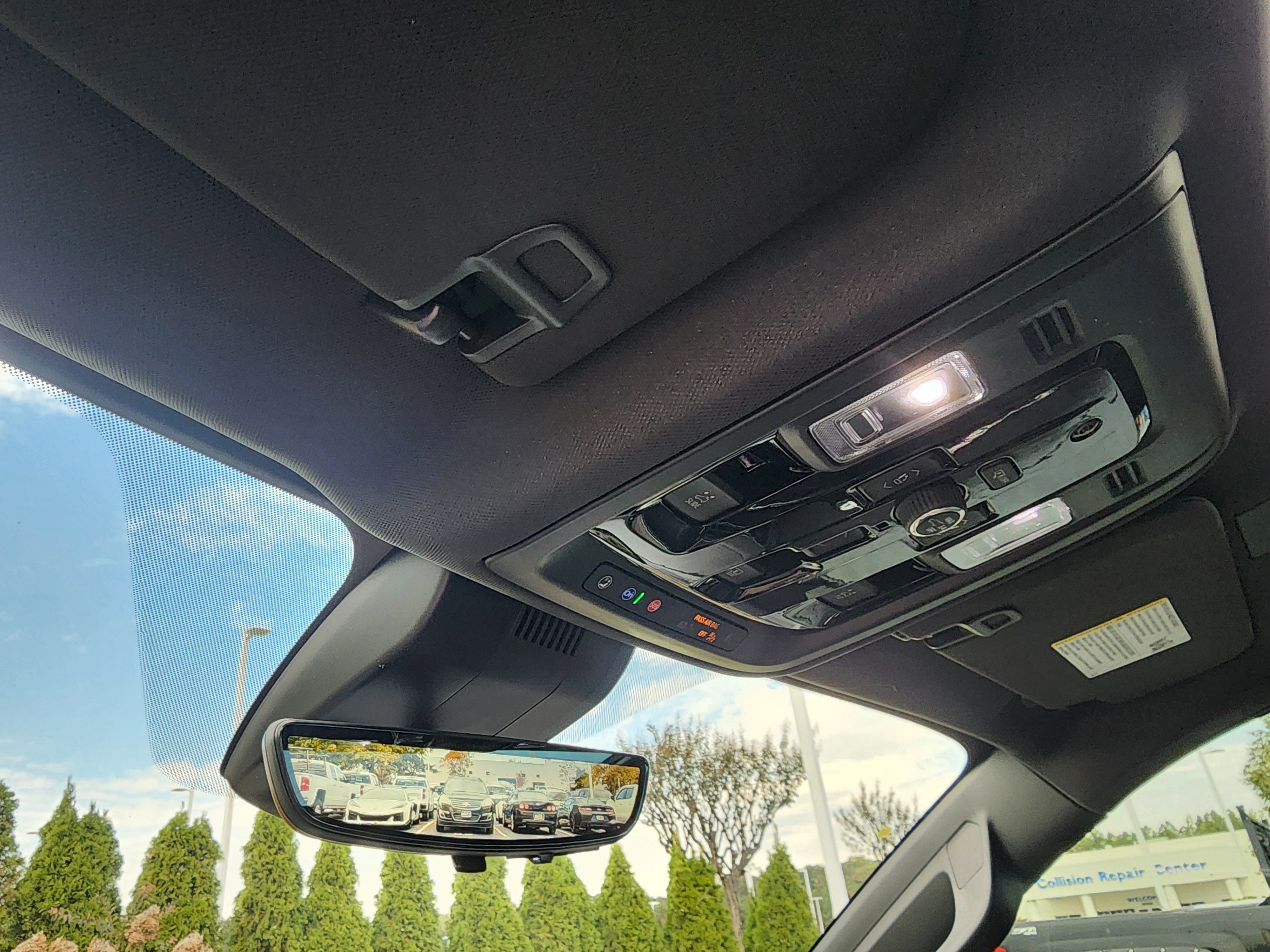 Used 2026 Chevrolet Suburban High Country image 39